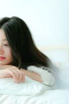 空难后的一男六女全集